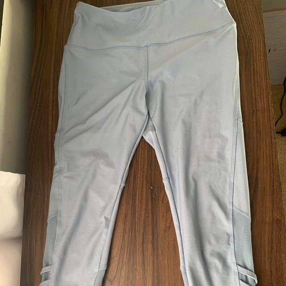 Blue Capri leggings - Picture 2 of 3